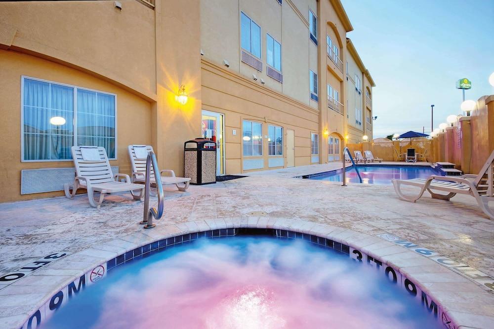La Quinta By Wyndham Houston New Caney Exterior foto