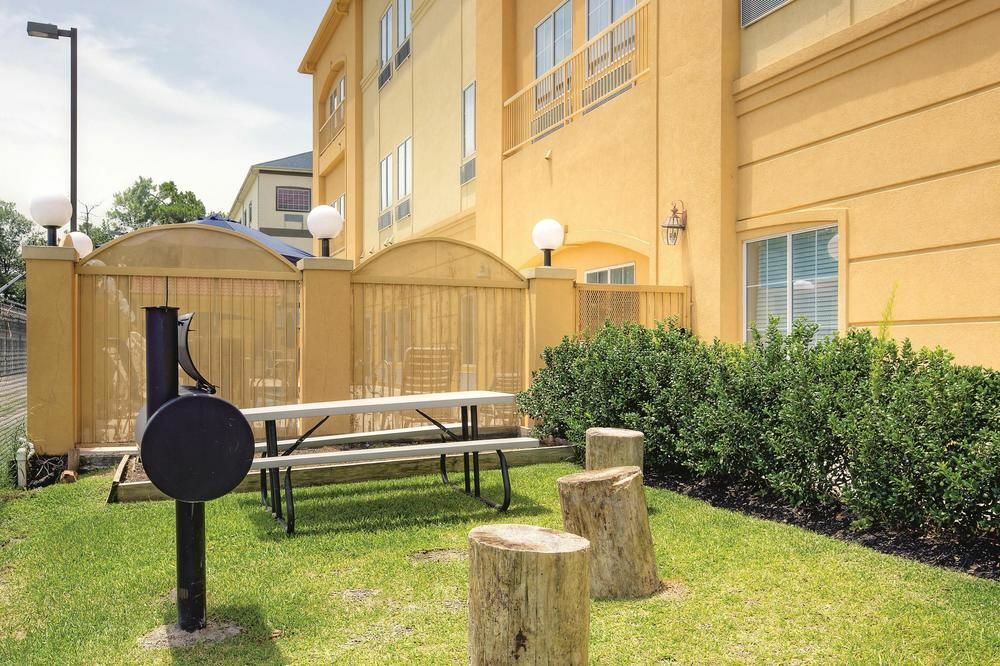 La Quinta By Wyndham Houston New Caney Exterior foto